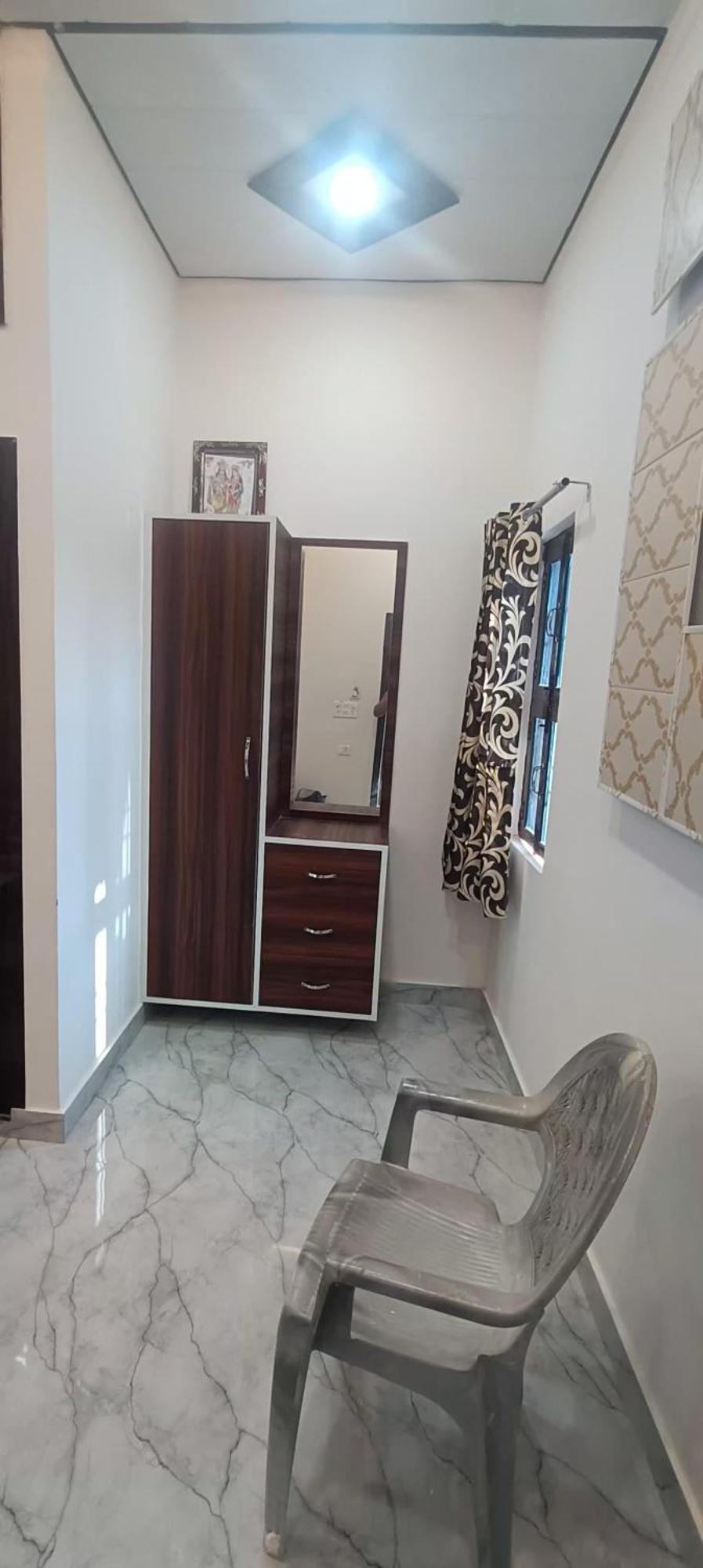 Goenka Home Stay Barsana Chhata Luaran gambar