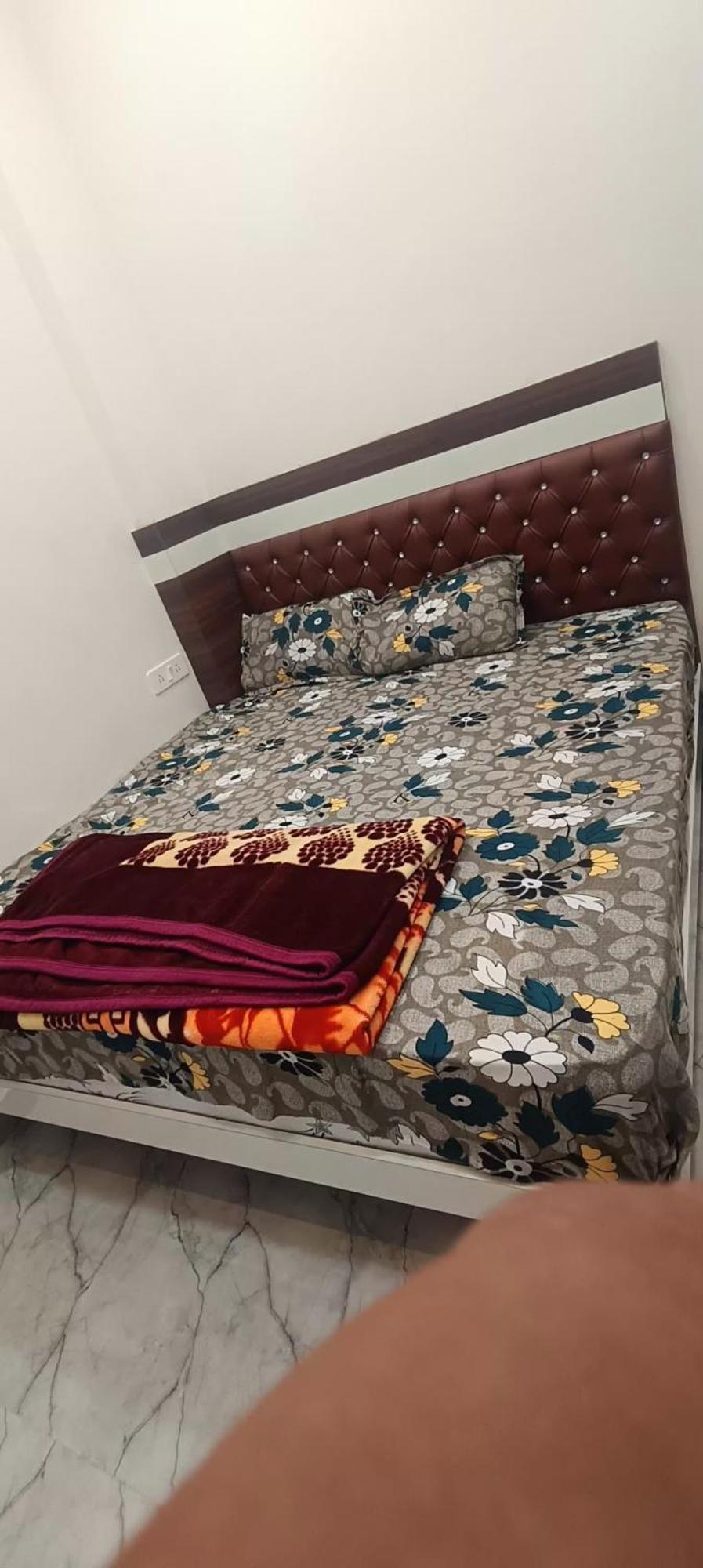Goenka Home Stay Barsana Chhata Luaran gambar