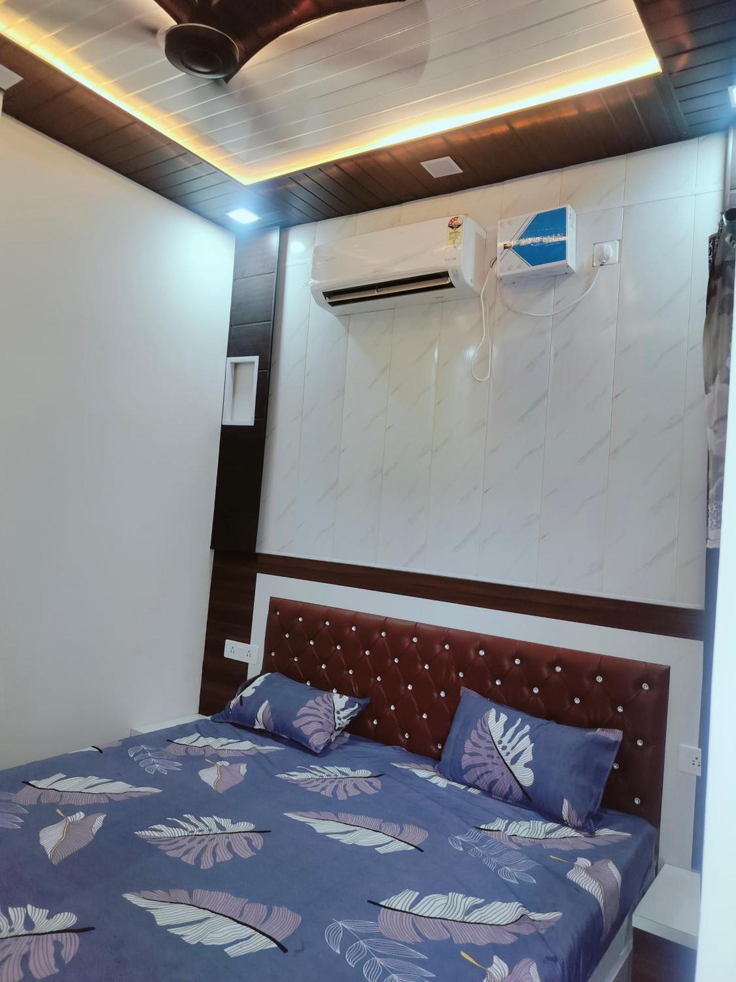 Goenka Home Stay Barsana Chhata Luaran gambar